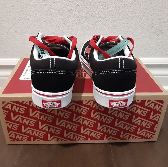 Vans - Picture 3 of 4